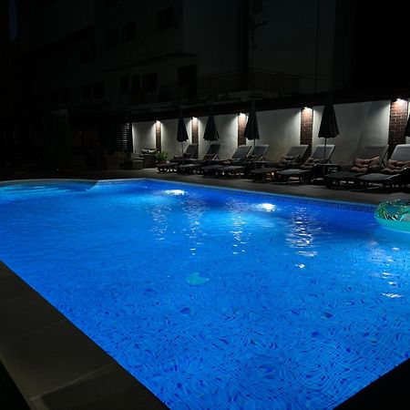 טריאבנה Hotel Rai מראה חיצוני תמונה