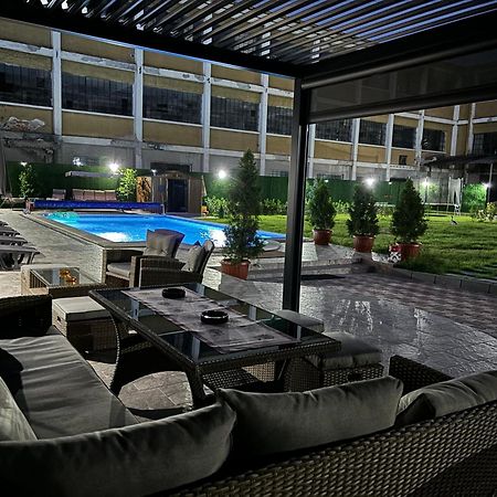 טריאבנה Hotel Rai מראה חיצוני תמונה